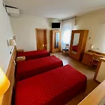 Hotell Ponte Molo 3*