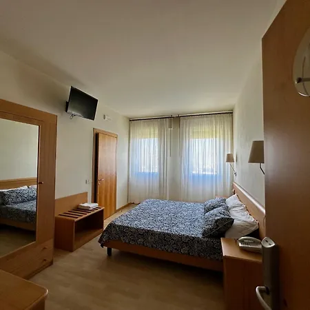 Ponte Molo 3* Porto Tolle