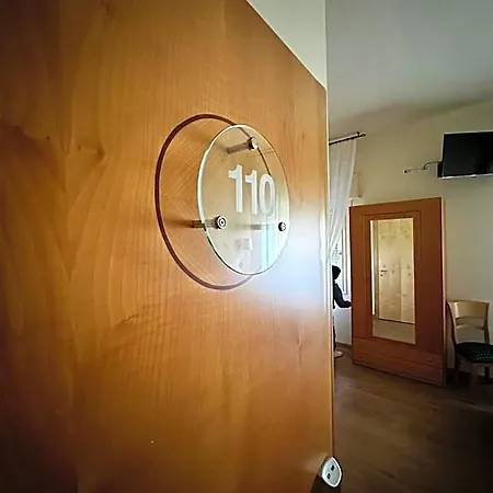 Ponte Molo Hotel 3*