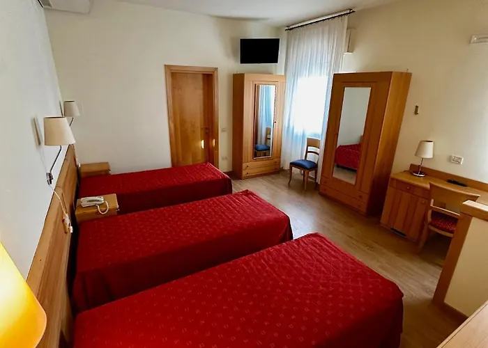 Szálloda Ponte Molo 3*